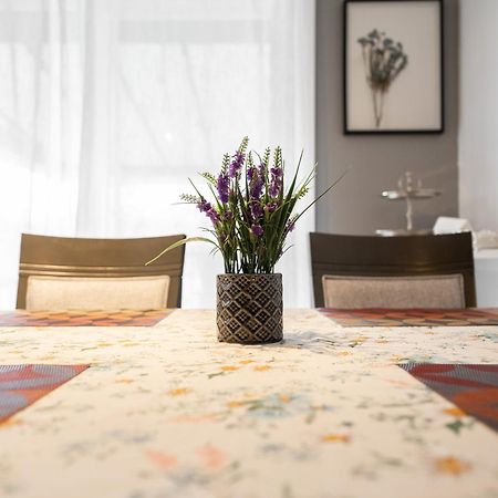 Comfortable Spacious House With Parking Brossard Εξωτερικό φωτογραφία