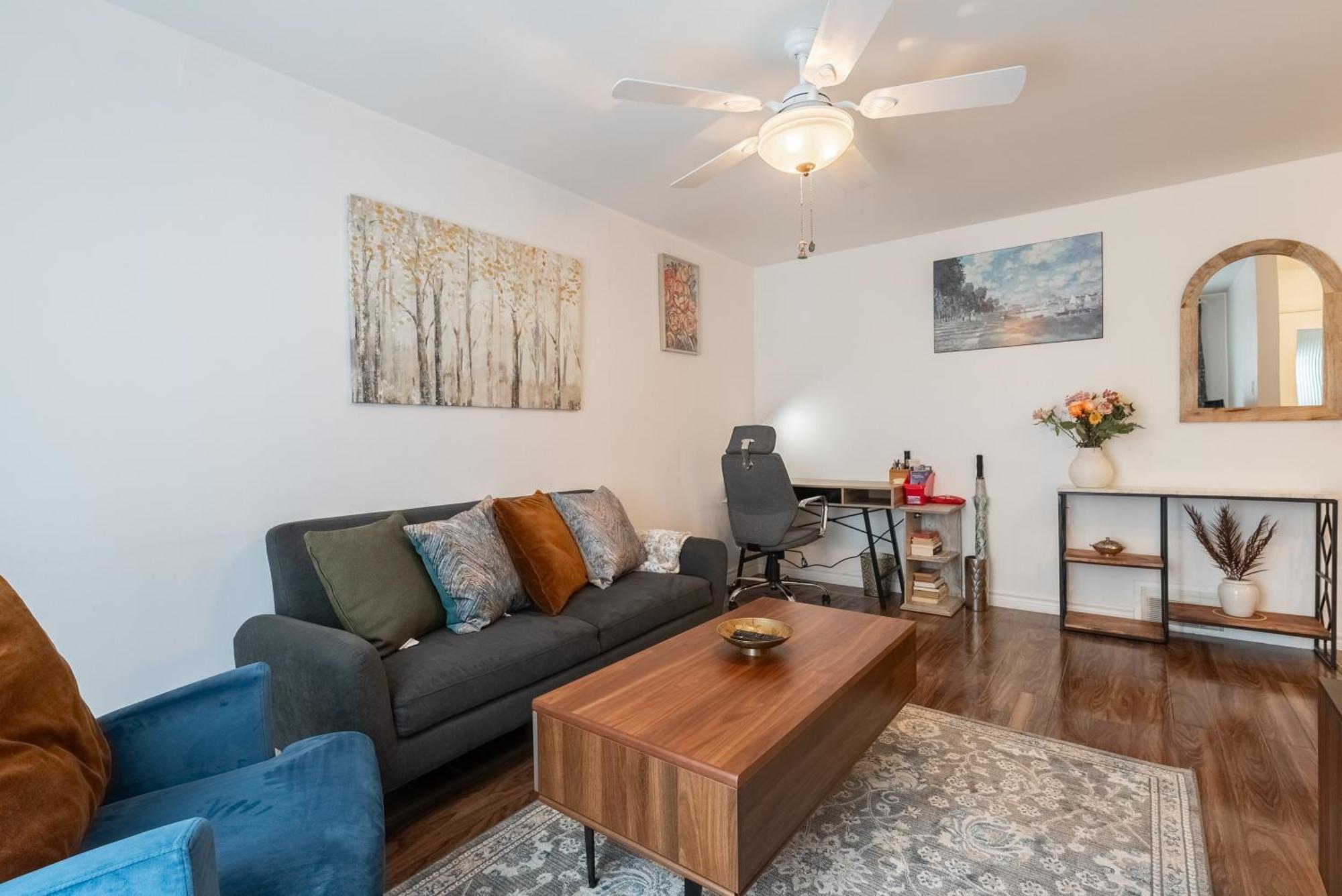 Comfortable Spacious House With Parking Brossard Εξωτερικό φωτογραφία