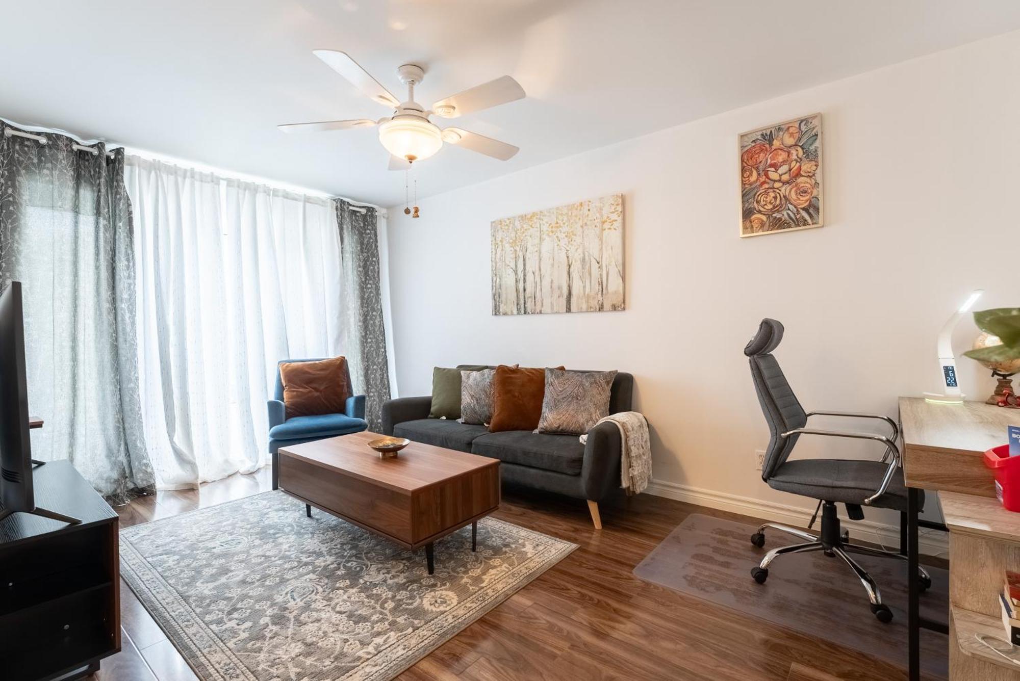 Comfortable Spacious House With Parking Brossard Εξωτερικό φωτογραφία