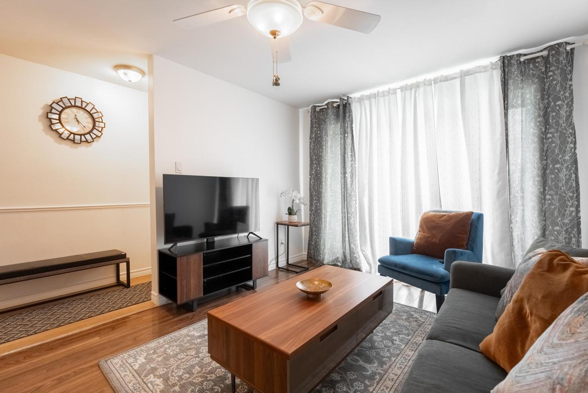 Comfortable Spacious House With Parking Brossard Εξωτερικό φωτογραφία