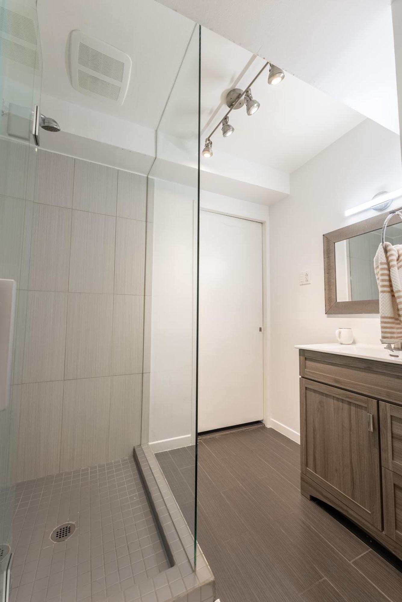 Comfortable Spacious House With Parking Brossard Εξωτερικό φωτογραφία