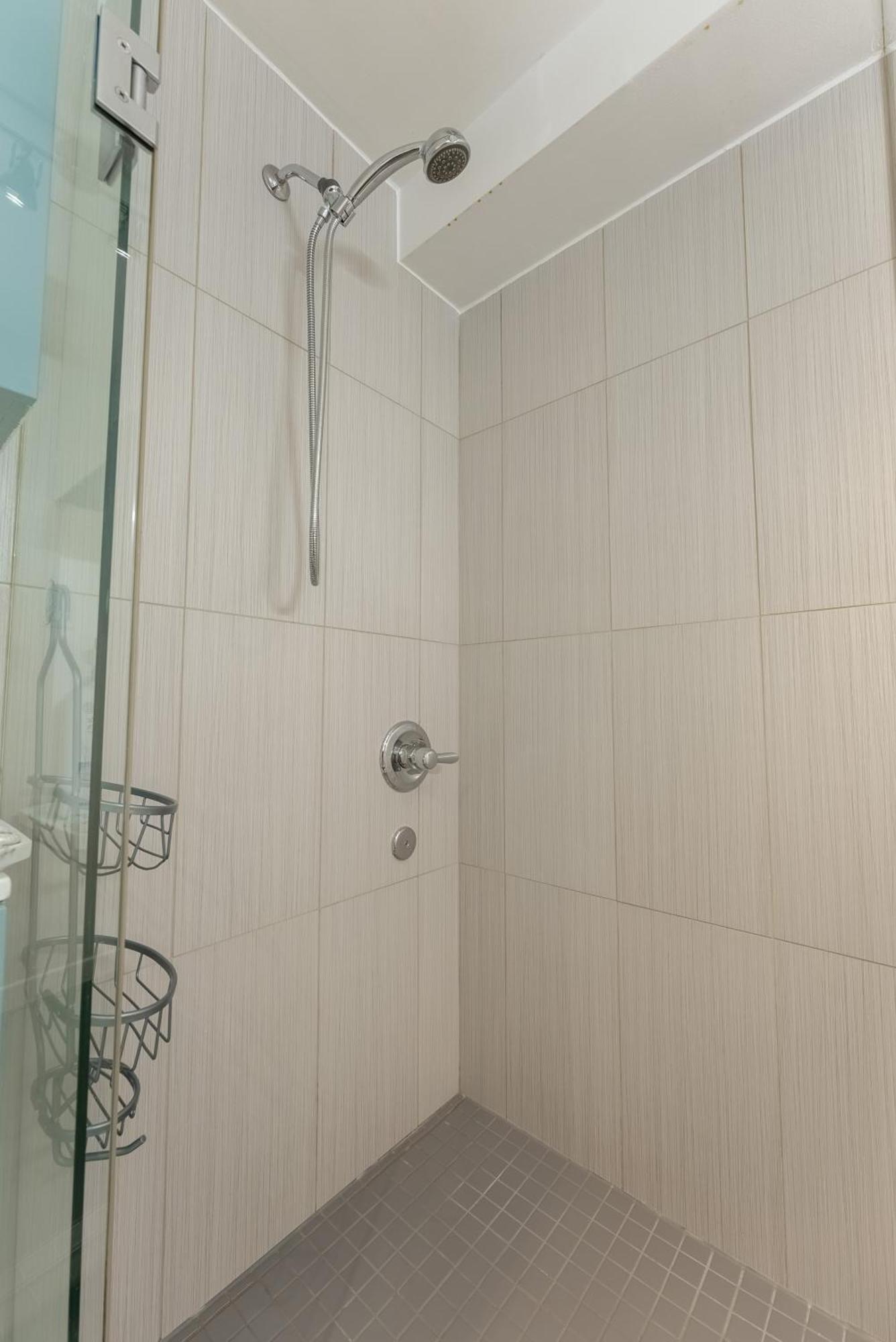 Comfortable Spacious House With Parking Brossard Εξωτερικό φωτογραφία